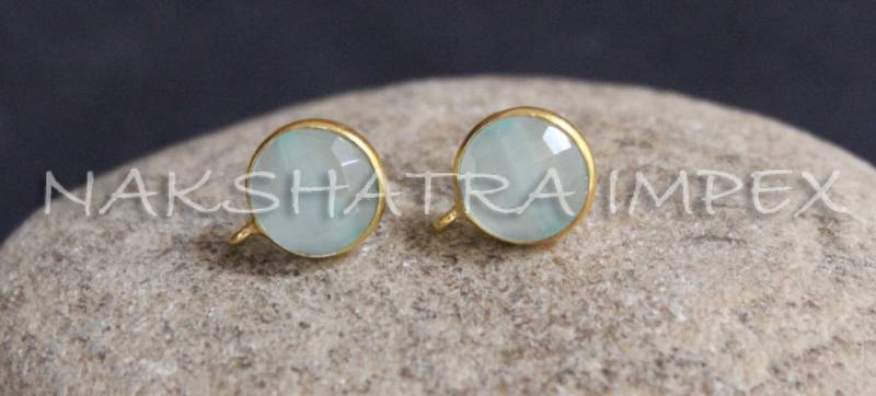 Aqua Hydro Quarz 10mm Schneiden Runde Checker 925 Sterlingsilber Gold Plattiert Glatte Oberfläche Ohrstecker Mit Schleife von NAKSHATRAIMPEX