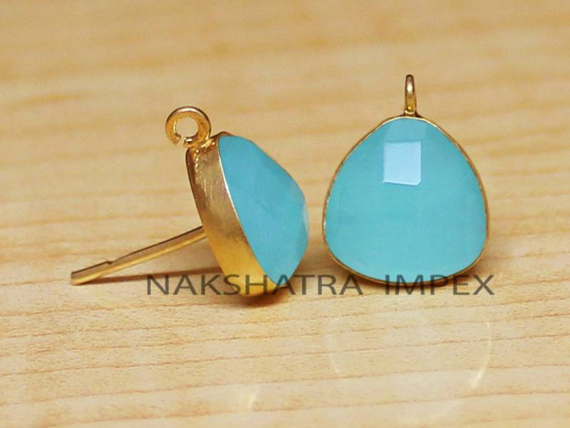 Aqua Hydro Quarz Kissen Dreieck Karo Schliff 925 Sterling Silber Vergoldet Glatt Finish Ohrstecker Mit Schleifen-Aqua Edelstein Ohrringe von NAKSHATRAIMPEX