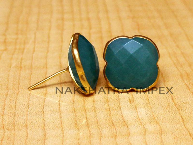 Grüner Aventurin Kleeblatt Briolette 925 Sterling Silber Vergoldet Ohrstecker - Echter Edelstein Rohstein Schmuck von NAKSHATRAIMPEX