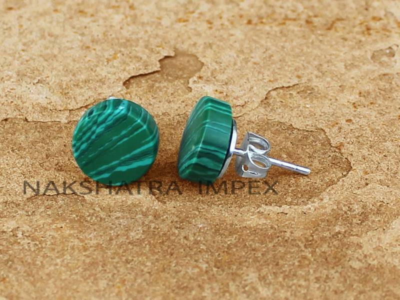 Malachitquarz Runde Flache Ohrstecker, Grüne Ausgefallene Stein Scheiben Ohrringe, Schlichte Passende Kreis 925 Silber Malachit Münze Ohrstecker Paar von NAKSHATRAIMPEX