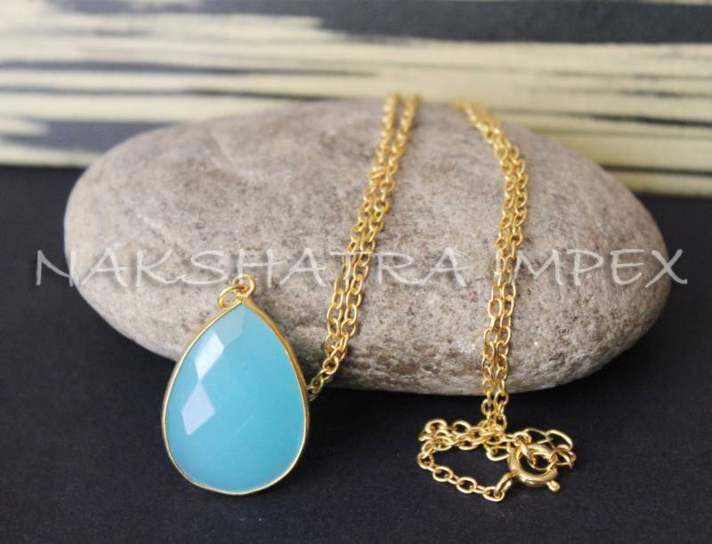 Meer Blau Quarz 18x22mm Birne Briolette Metall-Legierung Gold Vergoldete Lünette Kette Halskette von NAKSHATRAIMPEX