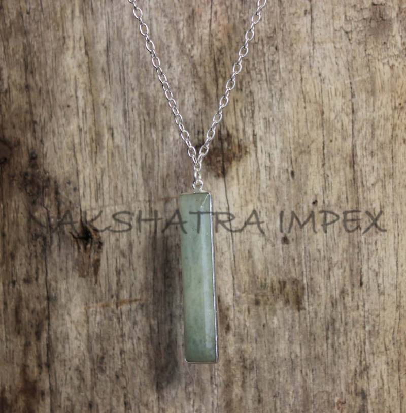 Natürliche Milchig 8x40mm Aquamarin Rechteck Smaragd Geschnitten 925 Sterlingsilber Vergoldete Lünette Anhänger Halskette von NAKSHATRAIMPEX