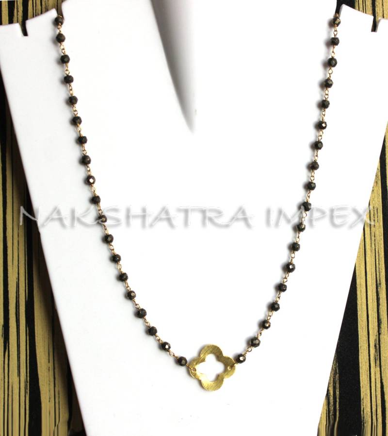 Natürliche Pyrit Roundel Facette 925 Sterlingsilber Perlen Kette Gold Vergoldet Halskette Mit Kleinen Größe Plated Klee & 2-Zoll-Einsteller von NAKSHATRAIMPEX