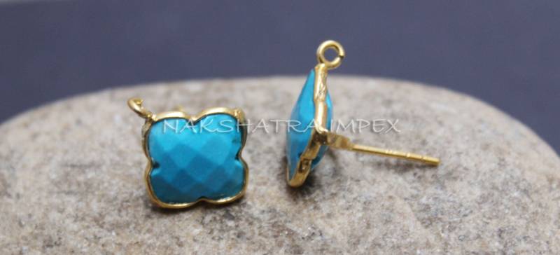 Natürlicher Stabilisierter Türkis Kleeblatt Briolette 925 Sterling Silber Vergoldet Glatte Finish Ohrstecker Mit Schleife | Schmuckzubehör von NAKSHATRAIMPEX