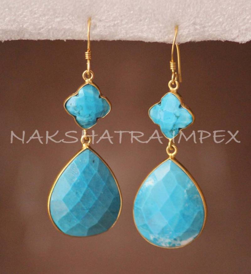 Natur Türkis Klee & Birne Briolette 925 Sterling Silber Vergoldet Ohrhaken Ohrringe, Blauer Himmel Farbe Kleeblatt Handarbeit Ohrringe von NAKSHATRAIMPEX