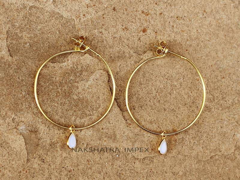 Regenbogen Mondstein Creolen, Blauer Ohrhaken, Weißer Sterling Silber Ohrring, Natürliche Edelstein Endlose 14Kt Gold Polish Creolen von NAKSHATRAIMPEX