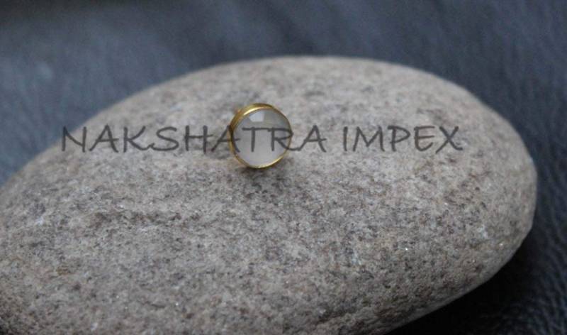 Rose-Hydro Quarz 8mm Runde Briolette 925 Sterlingsilber Gold Plattiert Collet Einstellung Ohrring Ohrstecker von NAKSHATRAIMPEX