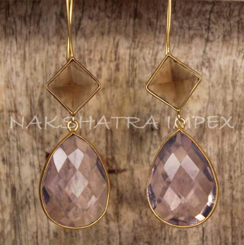 Smokey Quartz Square & Pink Amethyst Birne Briolette 925 Sterlingsilber Gold Plattiert Ohrbügel Ohrringe von NAKSHATRAIMPEX