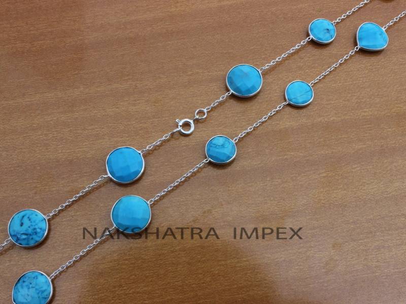 Türkis-Kettenhalskette - Natürlicher Türkis-Mix-Form Lünette Kettenhalsketten- Howlite Blue 925 Silber-Schicht-Halskette Handgemachte Geschenk-Idee von NAKSHATRAIMPEX