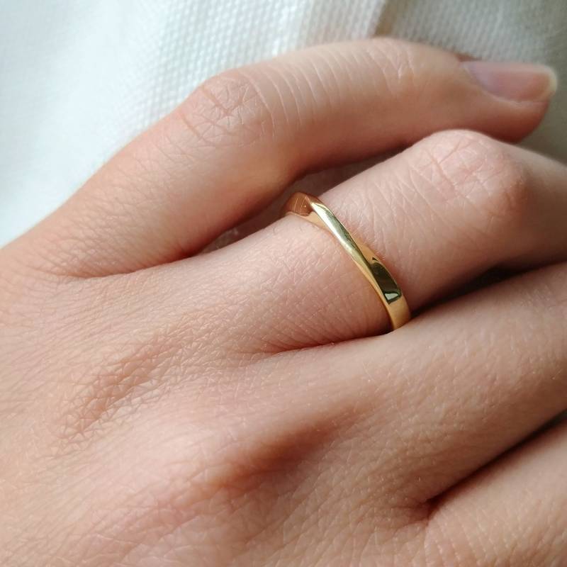 2.6mm Breiter Möbiusring, 14K Gold Infinity Ring, Verlobungsring, 9K Rosegold Damenring, Eternity Trauring, Geschenk Für Ihn von NAKianJewelry