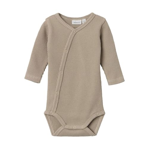 NAME IT Unisex Baby Nbnwaffe Ls Wrap Body Noos, Pure Cashmere, 86 von NAME IT