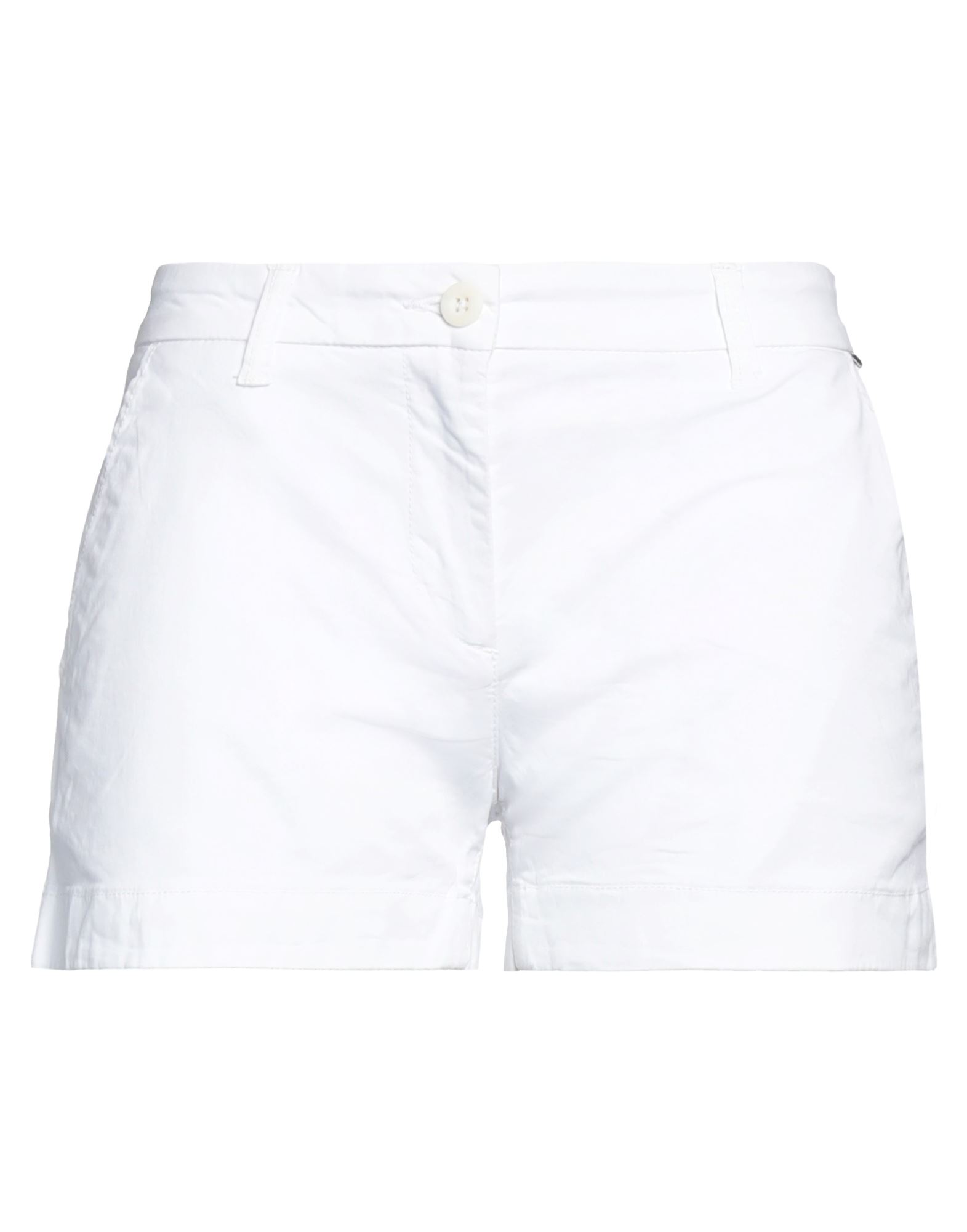 NAPAPIJRI Shorts & Bermudashorts Damen Weiß NAPAPIJRI Shorts & Bermudashorts Damen Weiß von NAPAPIJRI