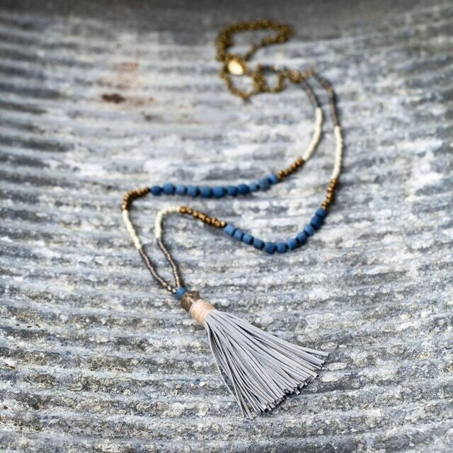 Lange Quastenkette. Perlenkette. Halskette. Boho Halskette von NASHANDDUFF