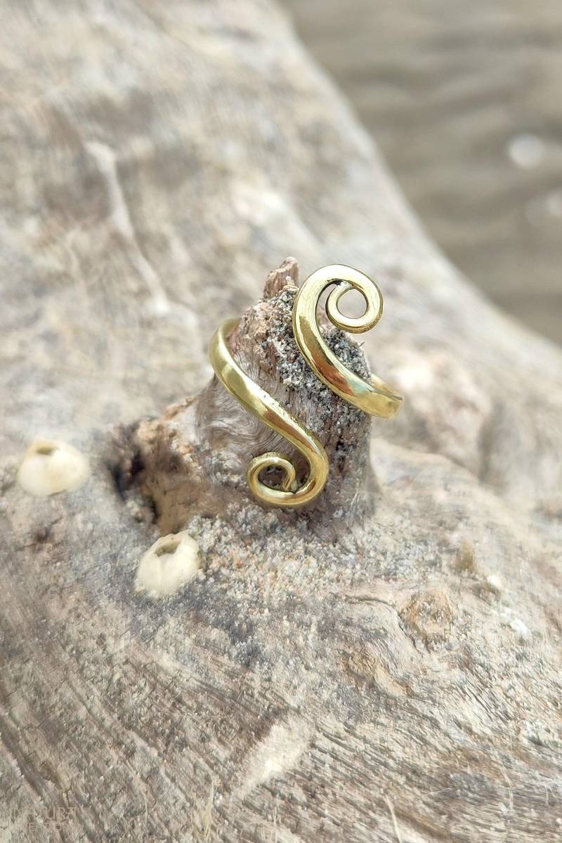 Spiral Ring ๑ Handgemachter Aus Messing von NATURACREATiiONS
