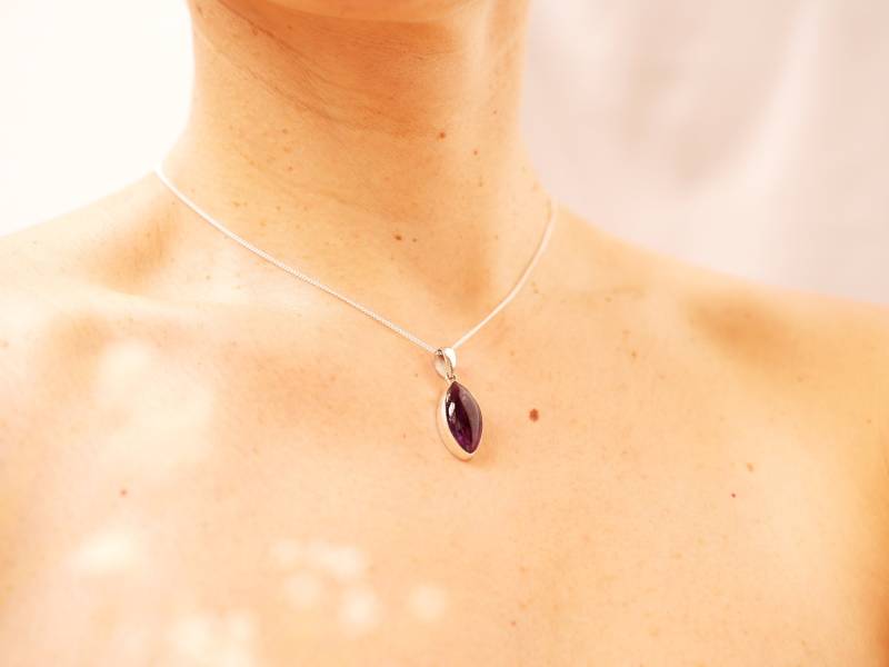 Feine Amethyst Kette 925Er Silber Mit Anhänger in Augenform, Träne Echtsilber Gefasst Feine Amethyst Kette 925Er Silber Mit Anhänger in Augenform, Träne Echtsilber Gefasst von NATUrcORPUritual