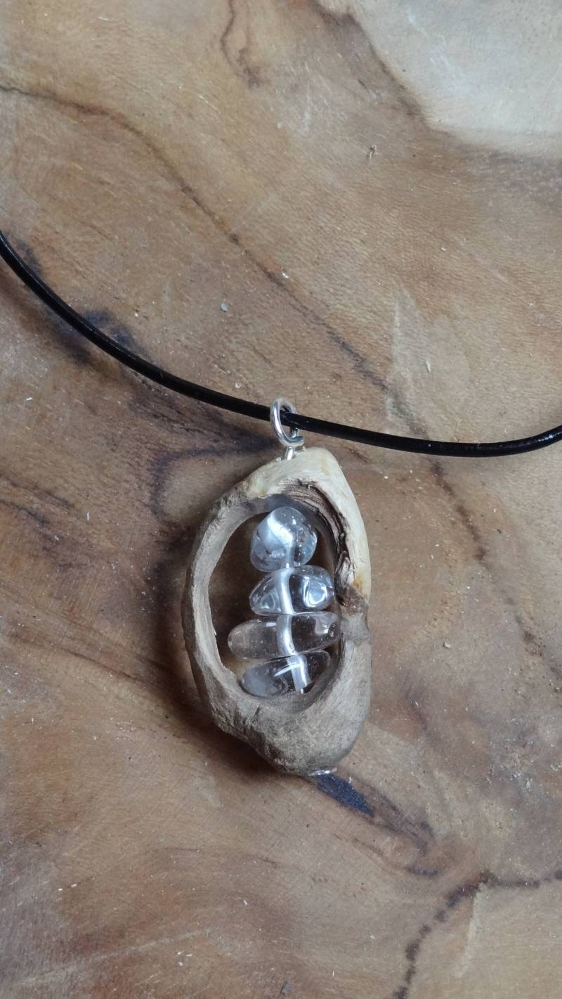 Baumperle, Naturschmuck, Holzschmuck, Schmuck Aus Holz, Edelsteine, Kettenanhänger Baumperle, Naturschmuck, Holzschmuck, Schmuck Aus Holz, Edelsteine, Kettenanhänger von NAsTURid