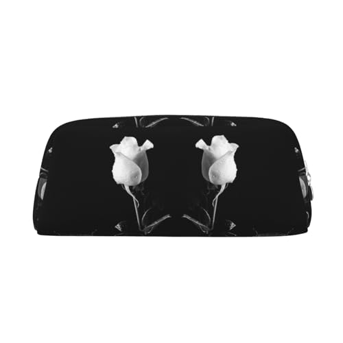 NBHDZENGW Federmäppchen aus Leder mit glattem Reißverschluss, stilvolle und langlebige Tasche für Schule, Büro, Reisen, leicht, Volldruck, Weiß, silber, Einheitsgröße, Taschen-Organizer NBHDZENGW Federmäppchen aus Leder mit glattem Reißverschluss, stilvolle und langlebige Tasche für Schule, Büro, Reisen, leicht, Volldruck, Weiß, silber, Einheitsgröße, Taschen-Organizer von NBHDZENGW