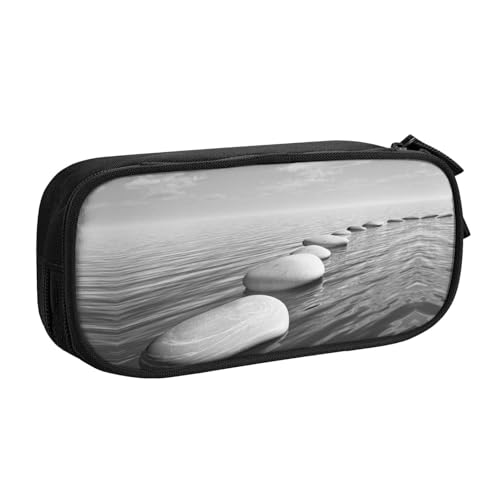 NBSNGSLS Graues Federmäppchen mit Zen-Steinen, stilvolles Federmäppchen – organisieren Sie Ihre Schreibwaren mit Eleganz, Schwarz , Einheitsgröße, Kinderrucksack von NBSNGSLS