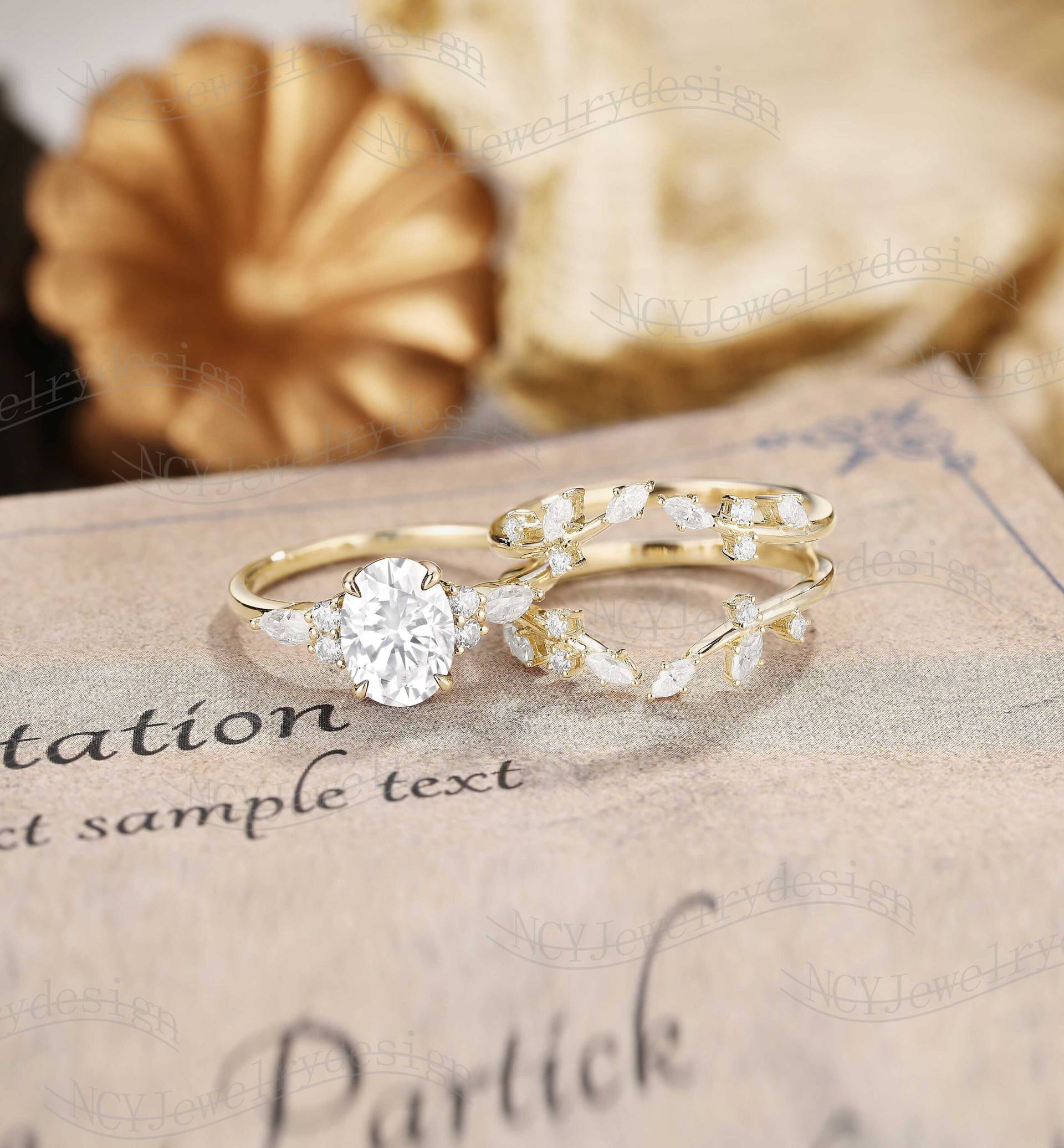 Art Deco Moissanit Verlobungsring Set, Oval Geschliffener Ring, Cluster Ring Gelbgold, Verlobungsring, Blatt Diamant von NCYJewelrydesign