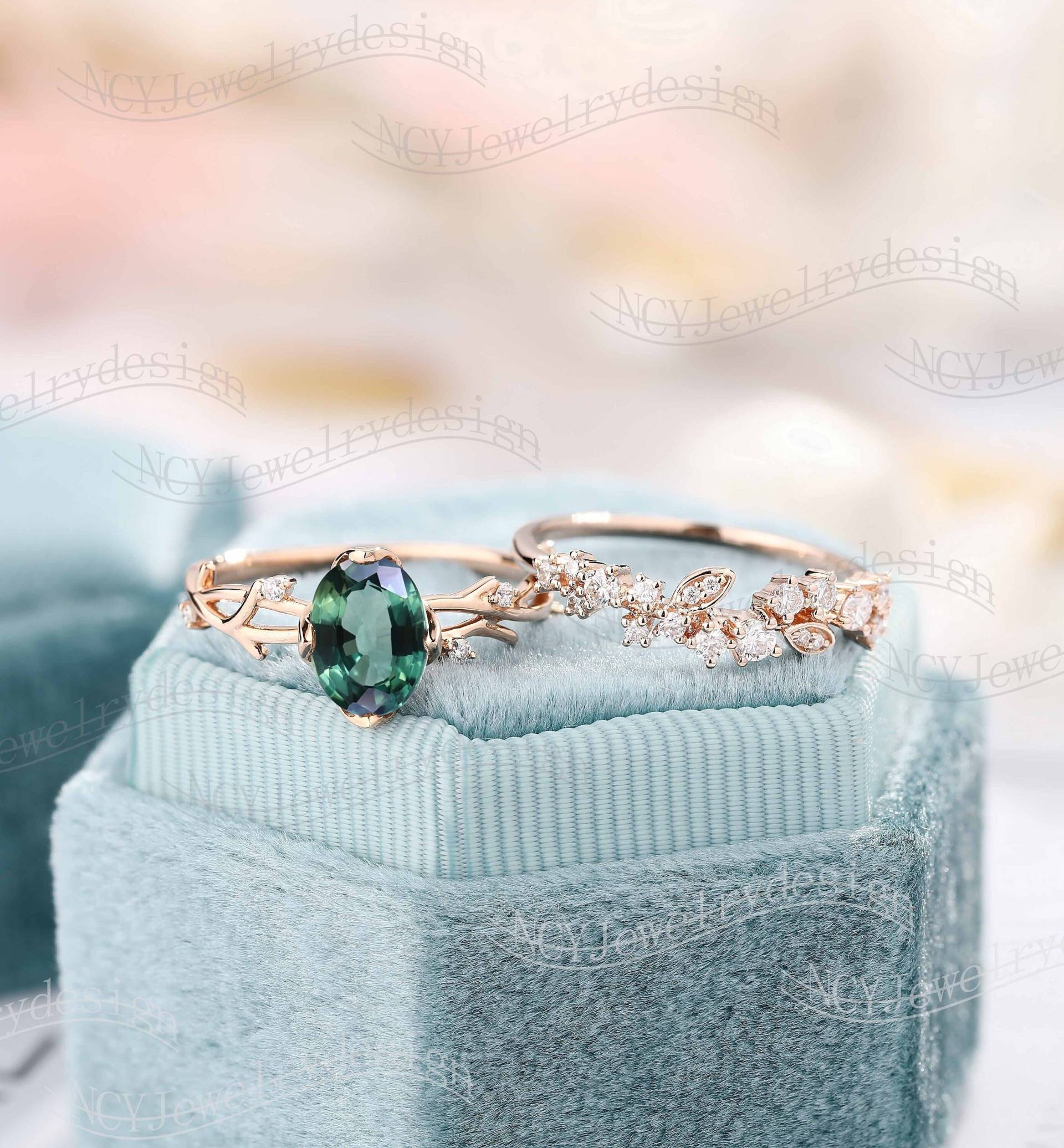 Natürlicher Teal Saphir Verlobungsring Set, Oval Blau Grün Ring, Ast Ring Rosegold, Cluster Moissanit Blatt Diamant von NCYJewelrydesign