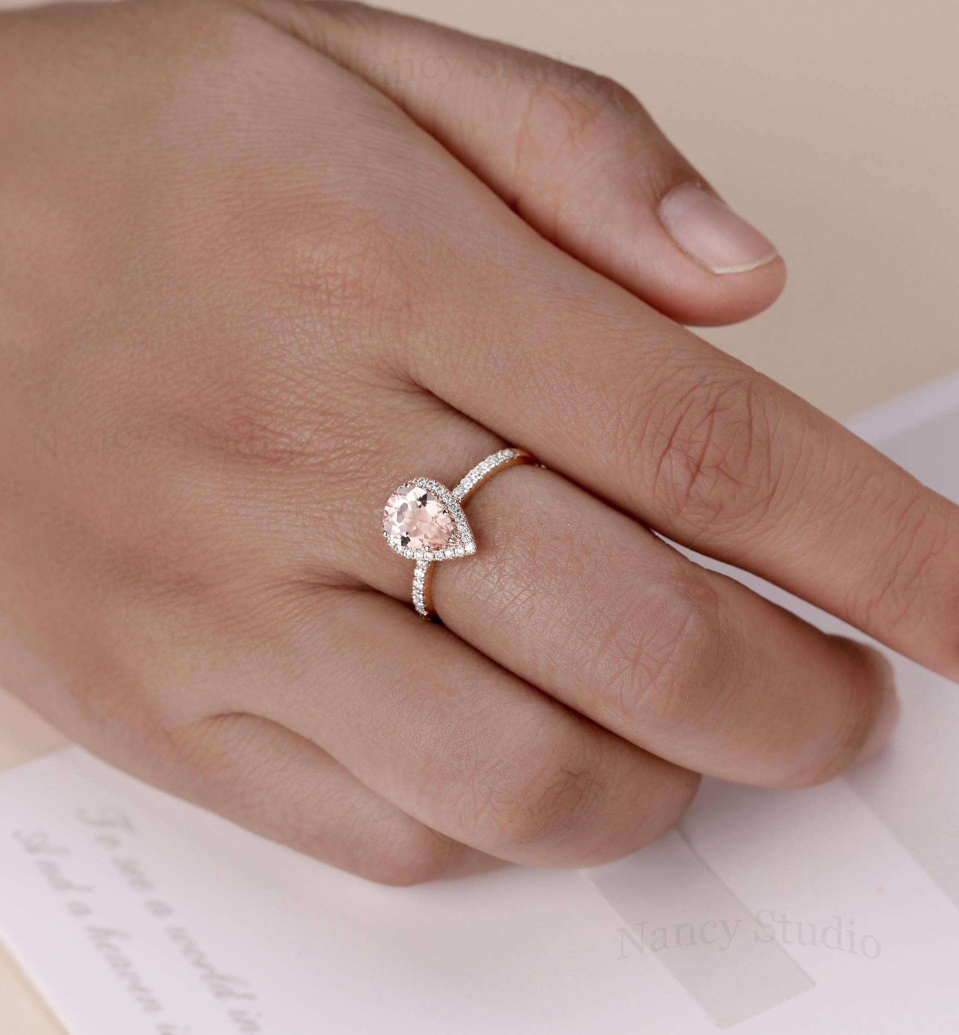 Vintage Morganit Verlobungsring Pear Ring Antik Roségold Alternativer Stapel Diamant Für Frau von NCYJewelrydesign