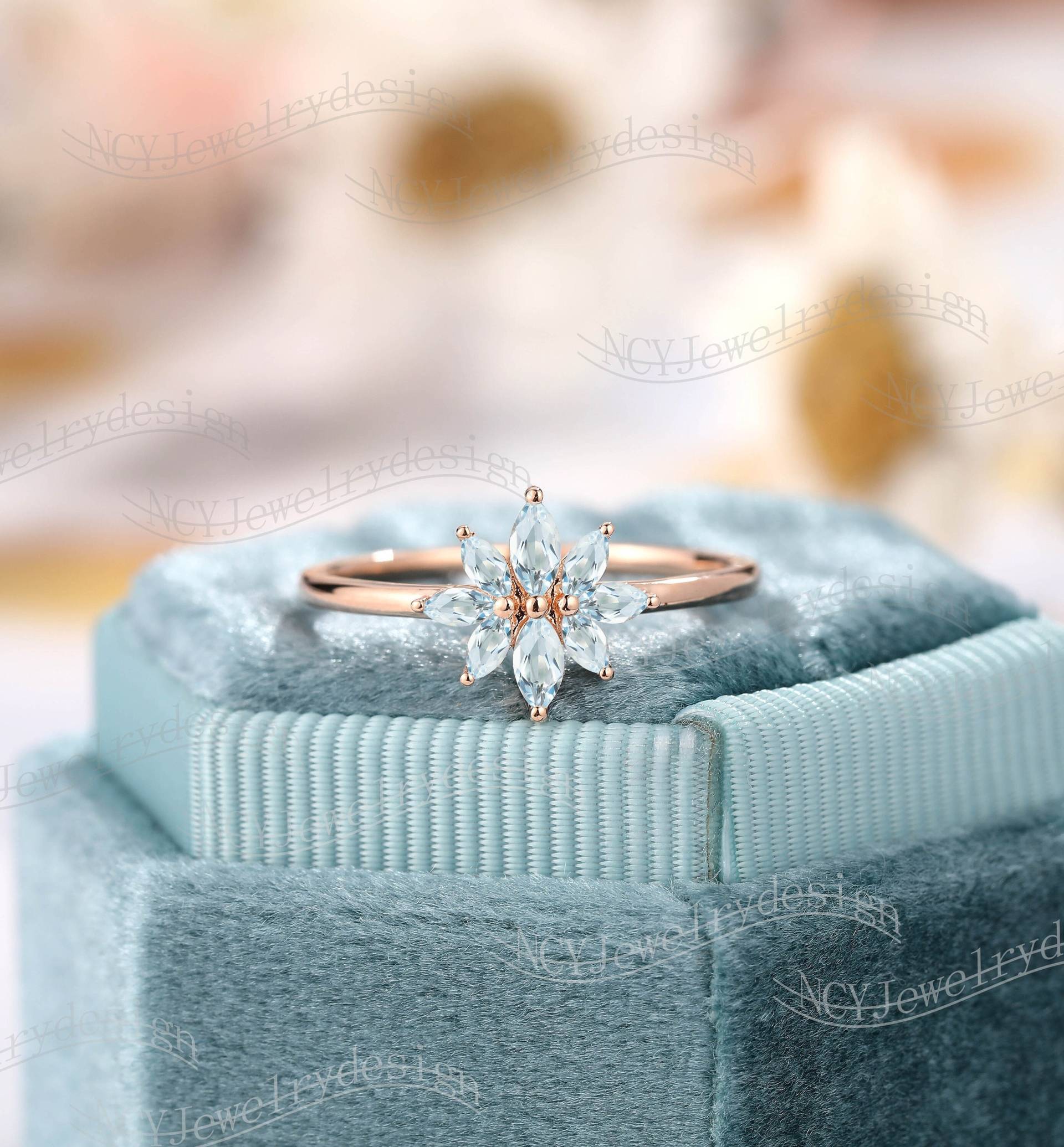 Zierlicher Aquamarin Verlobungsring, Marquise Ring, Schneeflocke Blumen Blütenblatt Massiver Rose Gold Art Deco Ring von NCYJewelrydesign