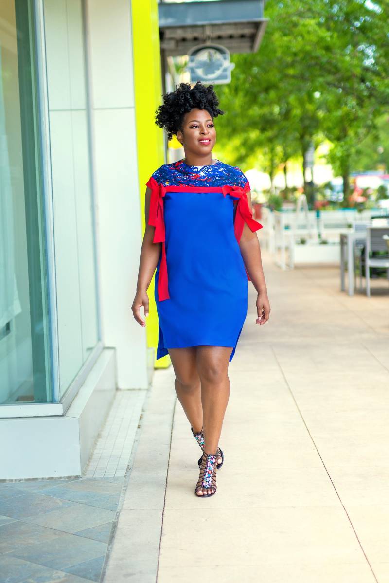 Etuikleid Im Color Block Design. Kurzes Damenkleid. Damen Etuikleid. Blau-Rotes von NEEMOFASHION