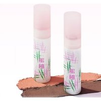 NEIYOU - Mochi Mud Eyeshadow - 6 Colors E01# Oatmeal White - 2.5g von NEIYOU