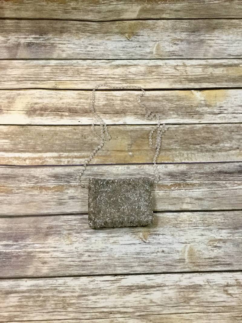 Splitter Vintage Perlen Satin Geldbörse Mit Kristall Riemen von NEONBULL