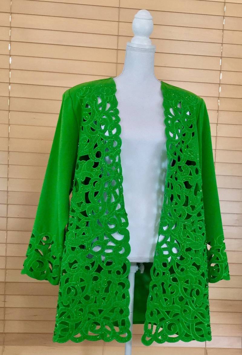 Vintage Jessica Taylor Beaded Jacke/Mantel Mit Swirl Cutouts von NEONBULL