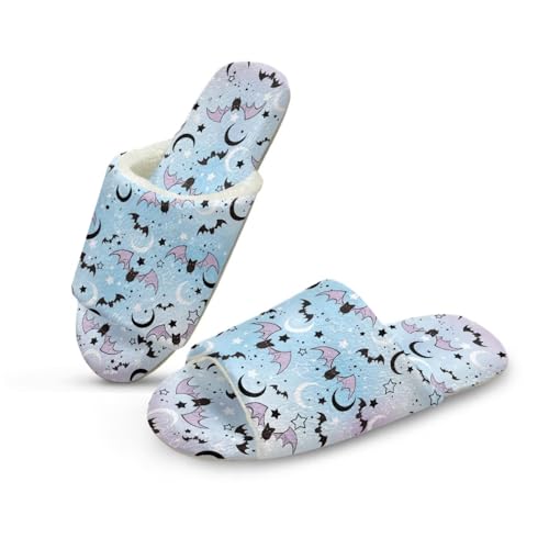 NETILGEN Halloween Fledermäuse Blaue Frauen Flannel Haus Hausschuhe Indoor Outdoor Open Toe Flache Hausschuhe von NETILGEN