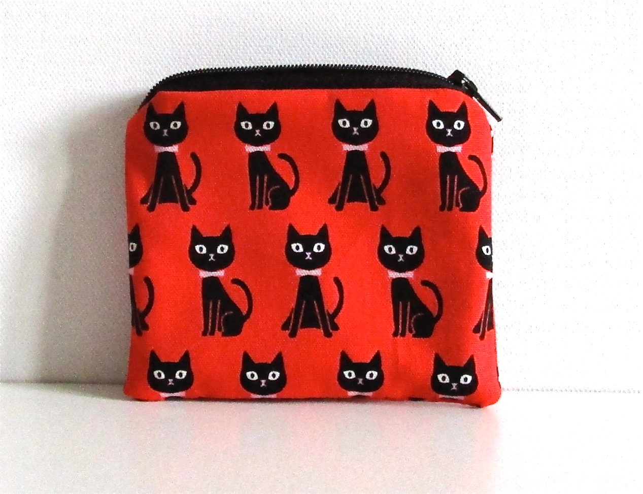 Portemonnaie Cat, Rot-Schwarz von NEUSCHNEEBERLIN