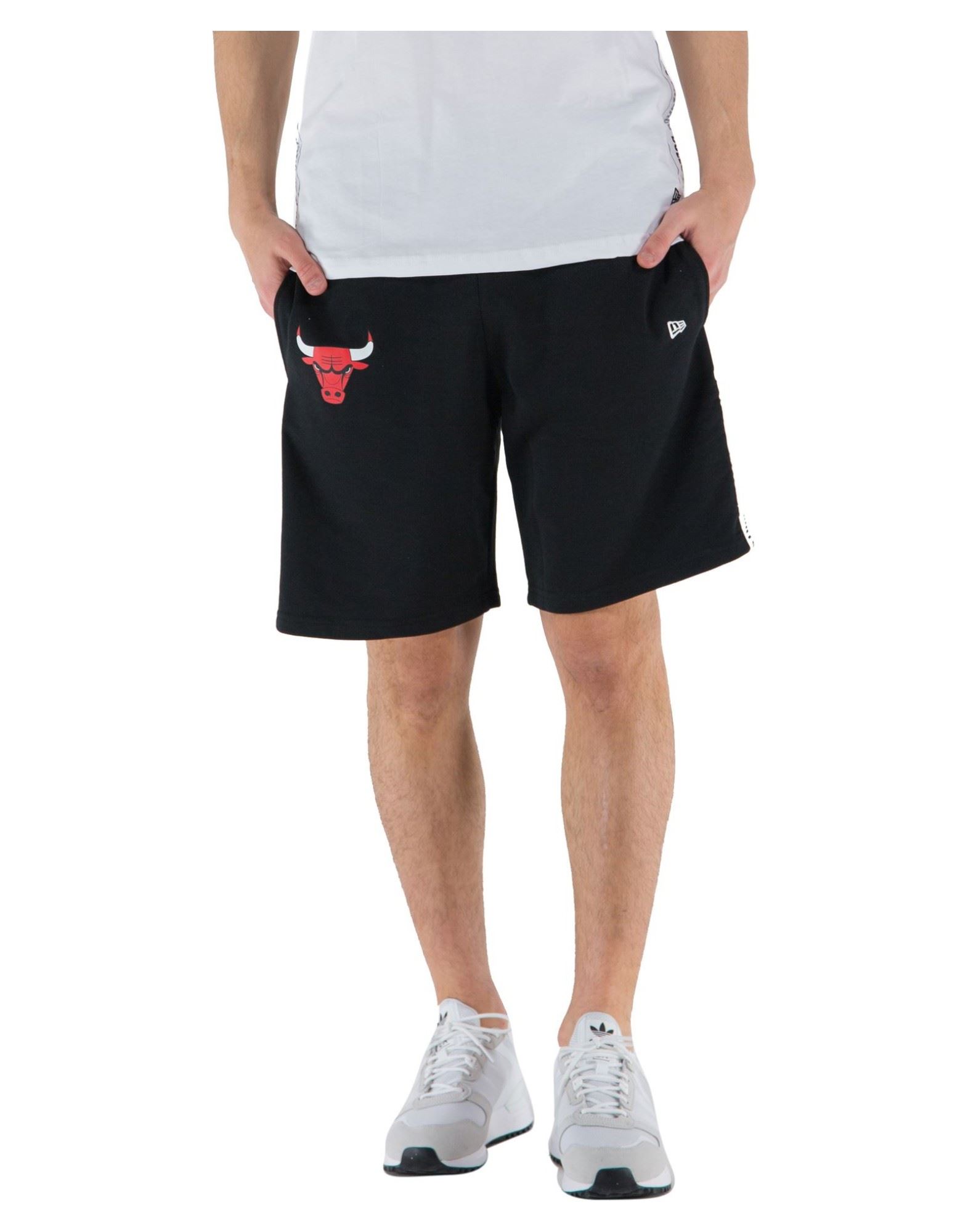 NEW ERA Shorts & Bermudashorts Herren Schwarz von NEW ERA