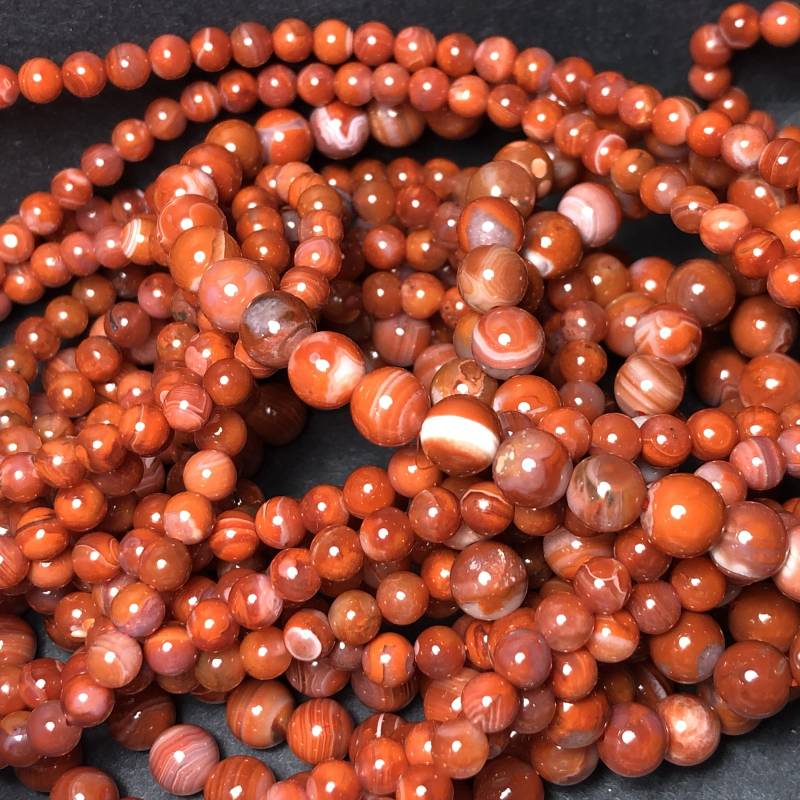 Armband - Südrotes Achat Perlen Armband Lychee Edelstein Mit Eisweißer Spitze Textur Sichuan Nan Hong Mala Invest Worthy von NGNGNCrystal