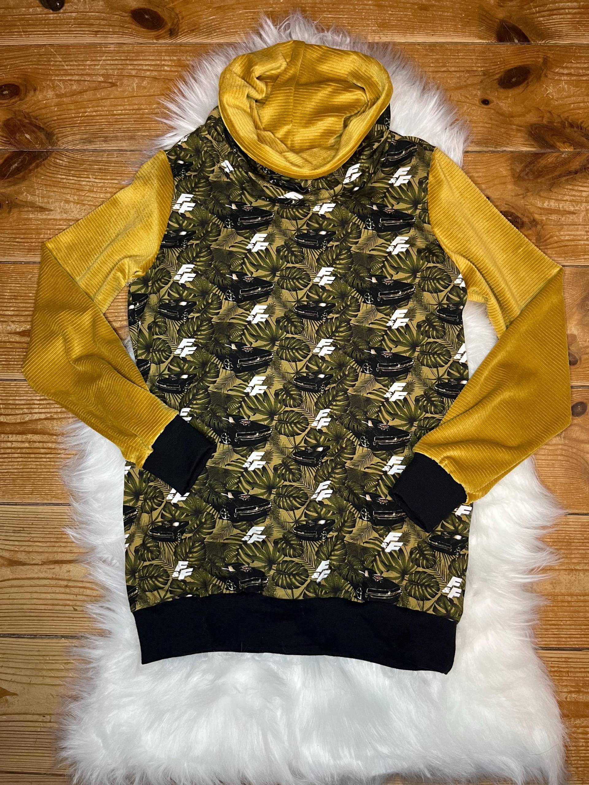 Handmade Sweatshirt Gr. 140 von NHDesignBeautifulOne