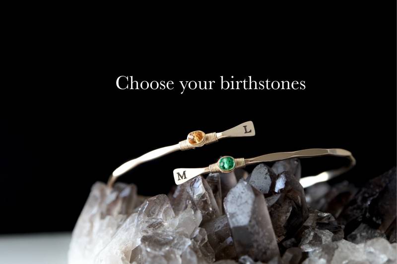 Benutzerdefinierte Geburtsstein-Bypass-Armband | Für Sie Und Ihn, Mutter Tochter Schmuck Der Braut Geschenk Bräutigam Birthstone Für Mama von NICCOLETTI