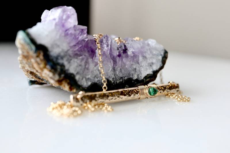 Smaragd Signatur Bar Halskette in 14K Gold Filled Oder Sterling Silber, Mai Geburtsstein von NICCOLETTI