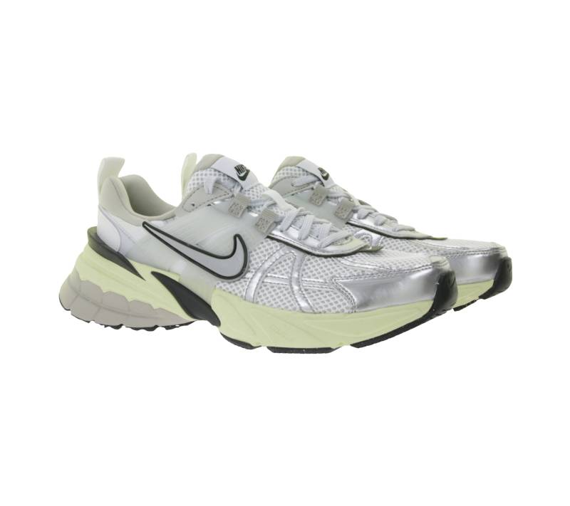 NIKE V2K Run Damen Lauf-Schuhe mit Mesh-Obermaterial Sport-Sneaker FD0736 100 Weiß/Silber von NIKE
