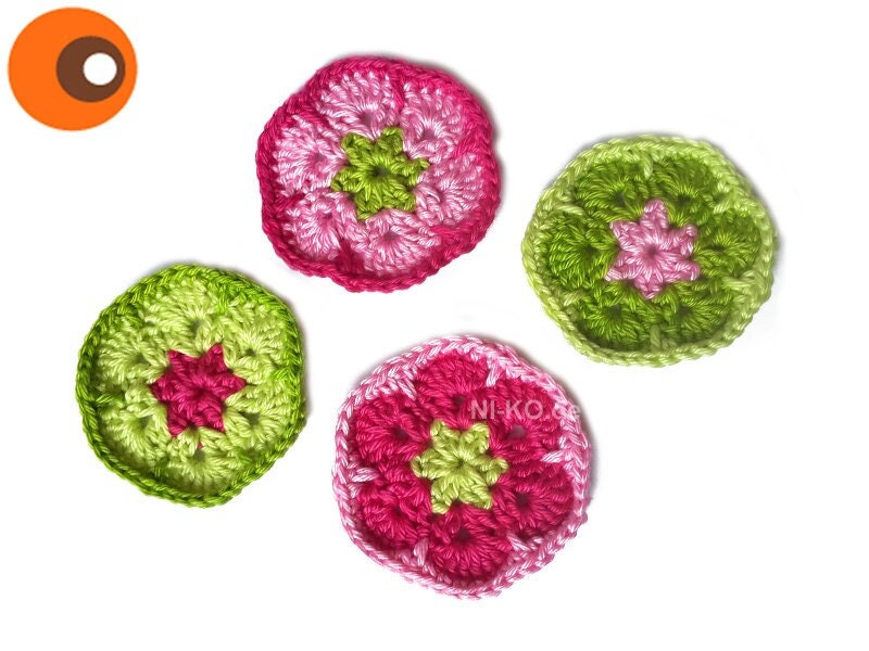 Häkelapplikation, 4 Blumen, Pink-Grün von NIKOde