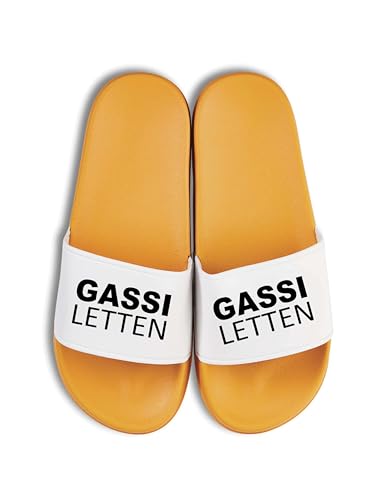NIMAMA Gassi Letten Badelatschen - Statement Flip Flops Badeschuhe Unisex - Badesandalen & Hausschuhe für Damen & Herren mit lustigem Spruch - Gelb/Weiss - 36/37 von NIMAMA