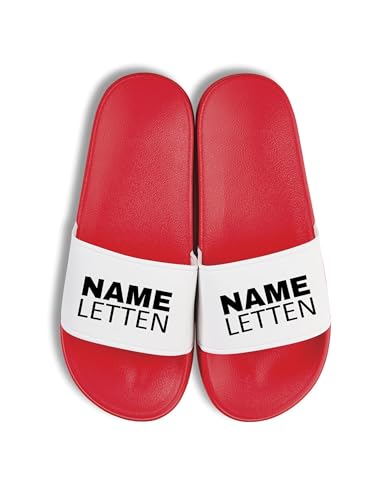 NIMAMA Name Letten Badelatschen - Flip Flops Badeschuhe personalisiert mit eigenem Text - Statement Badesandalen & Hausschuhe Unisex für Damen & Herren - Rot/Weiss - 38/39 von NIMAMA
