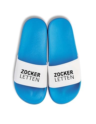 NIMAMA Zocker Letten Badelatschen - Gaming Statement Flip Flops Badeschuhe Unisex - Badesandalen & Hausschuhe für Damen & Herren mit lustigem Spruch - Blau/Weiss - 44/45 von NIMAMA