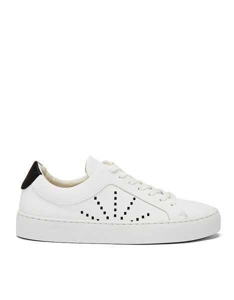 NINE TO FIVE Laced Sneaker #gràcia white micro von NINE TO FIVE