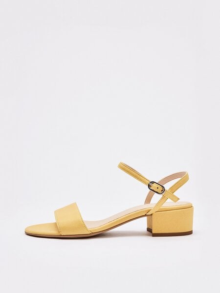 NINE TO FIVE Strappy Sandal #Sul vegan von NINE TO FIVE