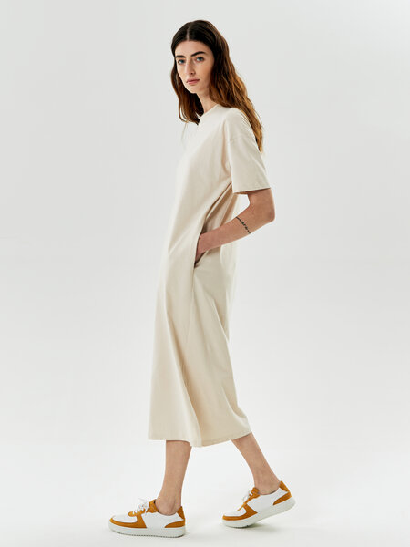 NINE TO FIVE #gado - sportliches Oversize T-Shirtkleid aus Bio-Baumwolle von NINE TO FIVE