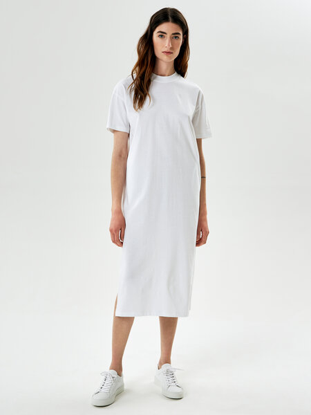 NINE TO FIVE #gado - sportliches Oversize T-Shirtkleid aus Bio-Baumwolle von NINE TO FIVE