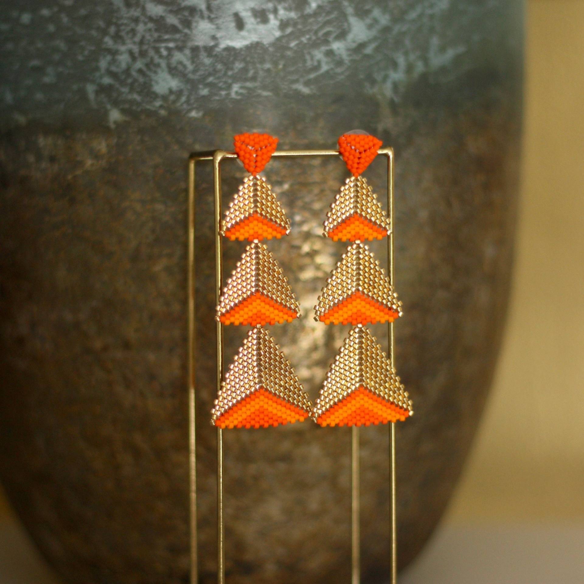 Handgemachte Orange Gold Perlen Ohrringe Miyuki Statement Schmuck von NIXjewellerydesign