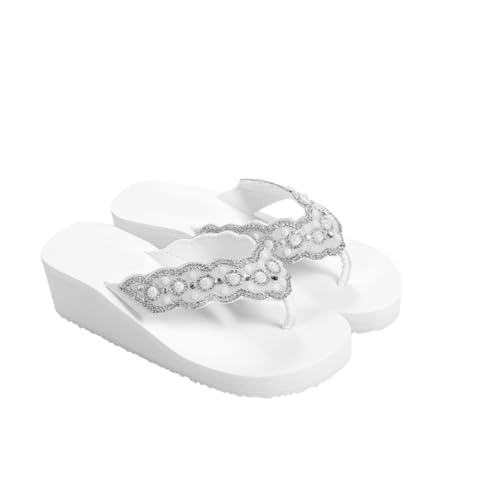 NIYANGLE Damen Sandalen Sommer Weiß Perlen Wasserstrahl Strandschuhe Rutschfeste Keilabsatz Pantoletten Bequeme Outdoor Schuhe für Strand und Alltag von NIYANGLE