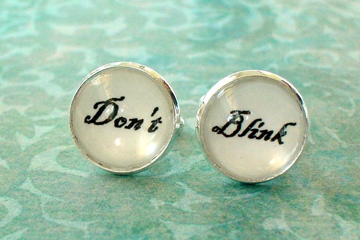 20% Off 16 Mm "Don't Blink " Doctor Who Tardis Manschettenknüpfe , Herren Accessoires, Anker Manschettenknüpfe, Perfekte Geschenkidee von NJsDreamBoxes