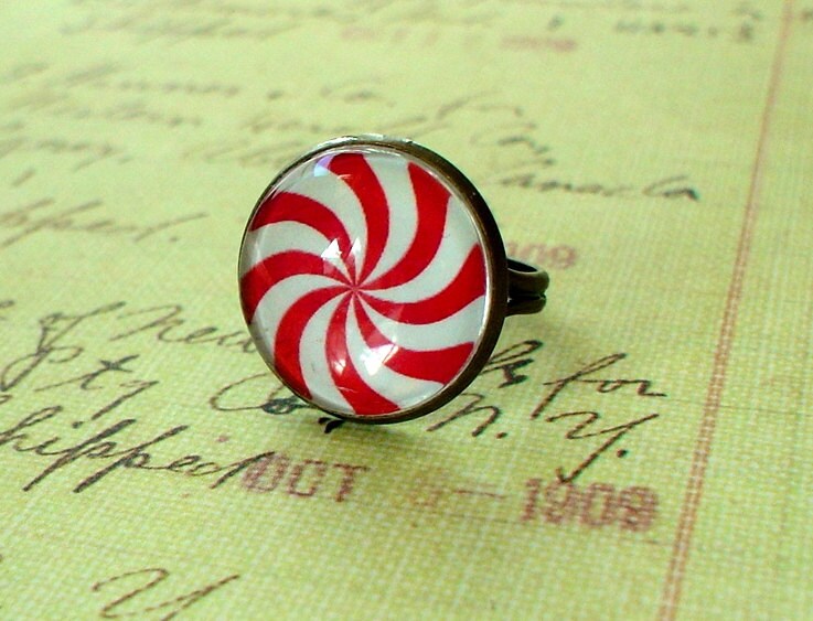 20% Off -Rote Und Weiße Weihnachten Peppermint Candy Ring, Süßes Niedliches Geschenk Für Sie von NJsDreamBoxes